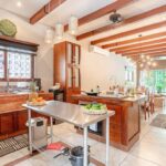 Mujer española denuncia despojo e intento de vender por tercera vez su casa en Playa del Carmen