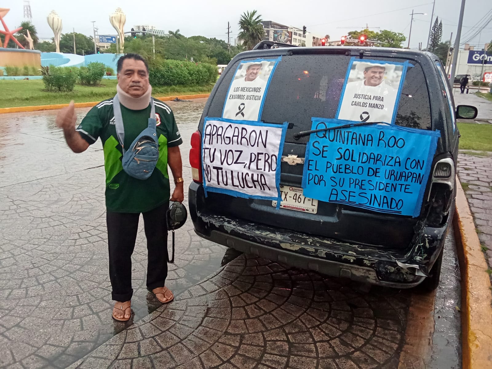 “Quiero que sepan que estoy aquí para hacer una revolución de conciencia, no una revolución de armas”, gritó por medio de un megáfono Manuel Gómez