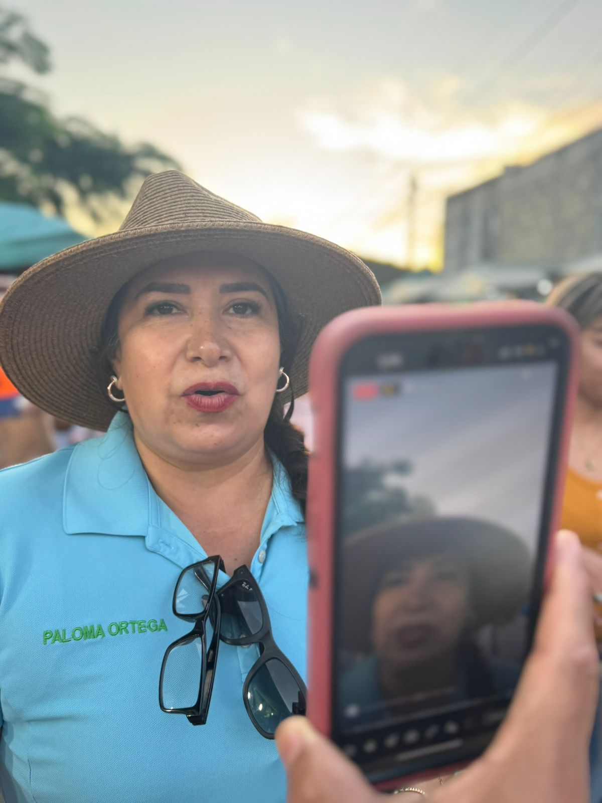 Paloma Ortega, quien agradeció al Senador de la República, “Gino” Segura su apoyo para que estos tianguistas pudieran participar en el programa de Vivienda del Bienestar