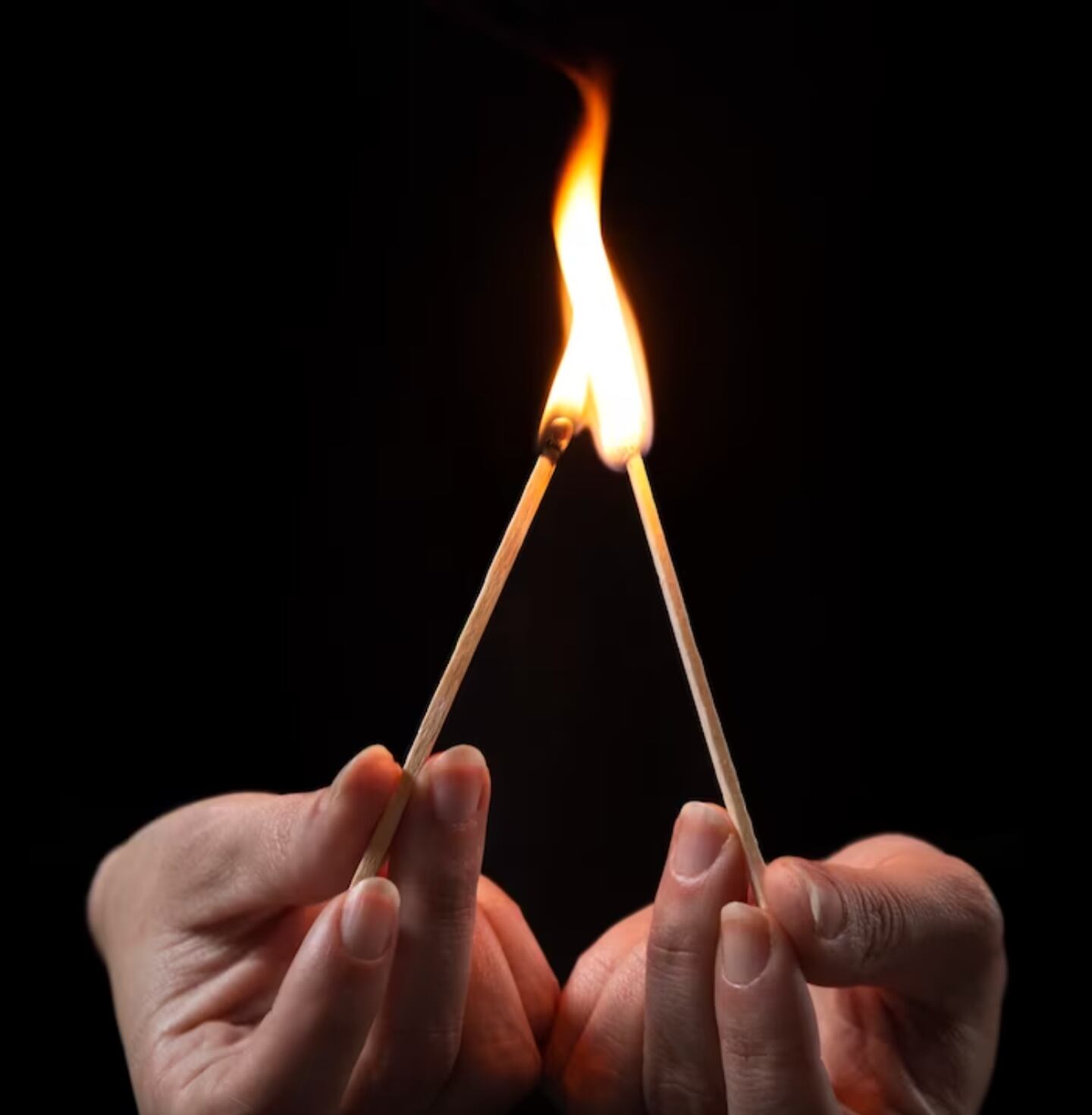 Aumentan las quemaduras graves por retos virales con fuego entre adolescentes.