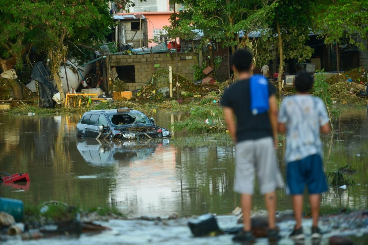 A la cifra de fallecidos por inundaciones en México se suman miles de damnificados que lo perdieron todo.