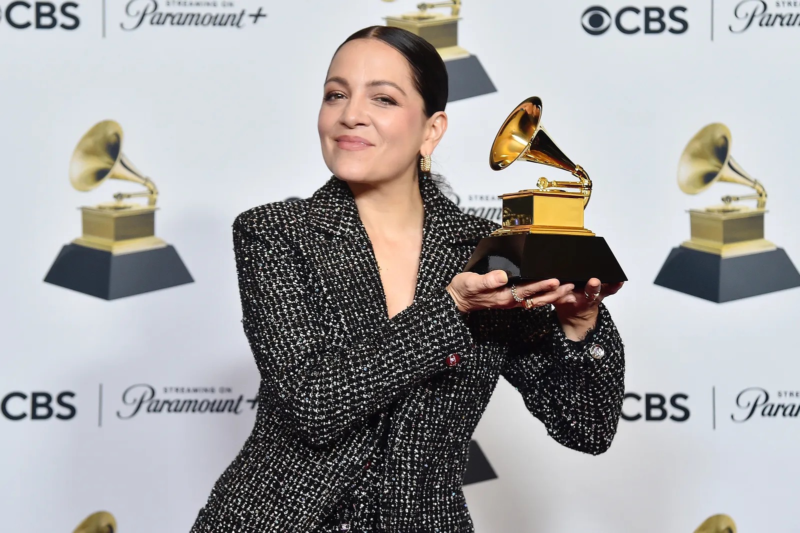 Natalia Lafourcade es la mujer con más Grammys en la historia