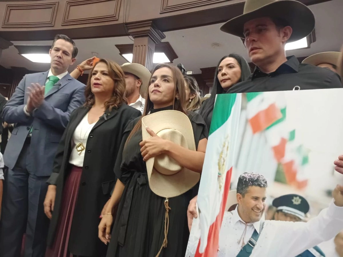 Así fue recibida Grecia Quiroz en Uruapan, tras rendir protesta como nueva edil, en Morelia.