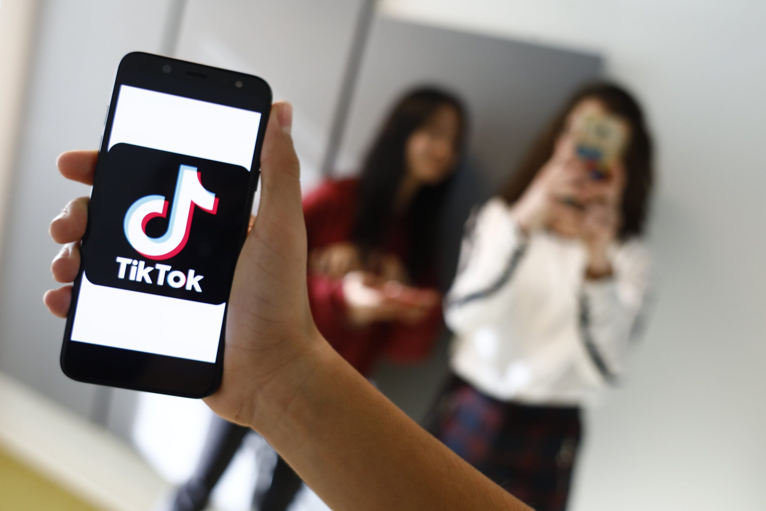 TikTok acuerda vender su operación en EE.UU.