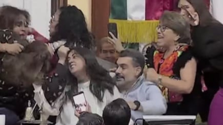 Diputadas de la Ciudad de México se agarran de la greña