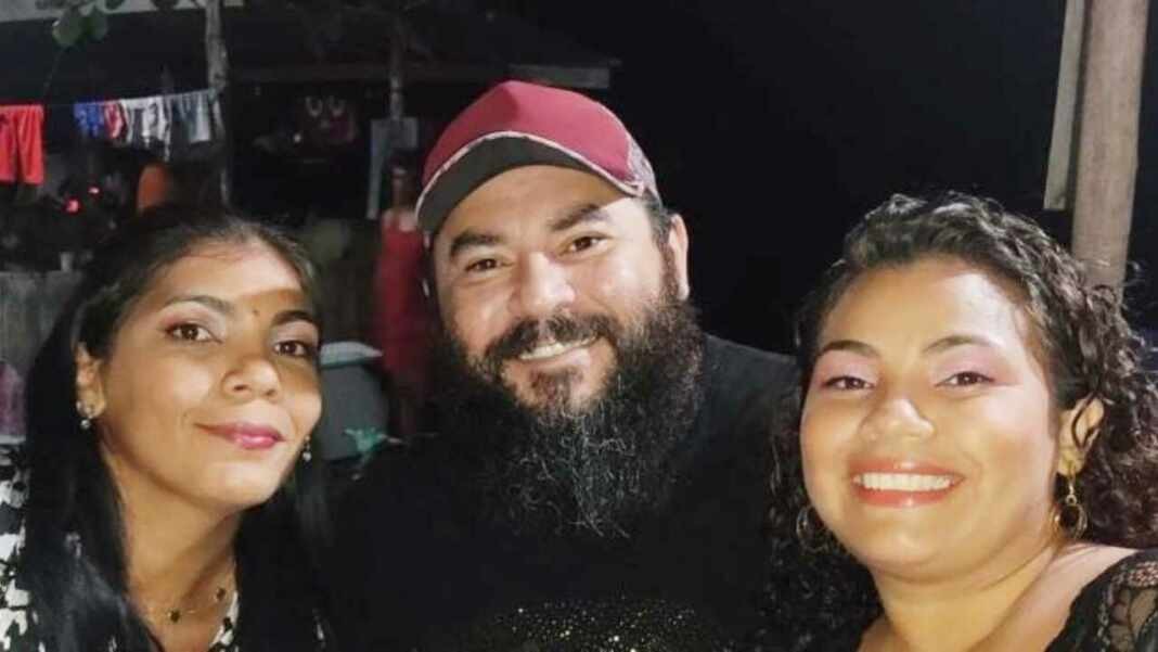 La historia de poliamor involucra a Ananda Souza, de 29 años, Deica Souza, de 31, y Marcelo Oliveira, de 38, quienes decidieron hacer pública su relación