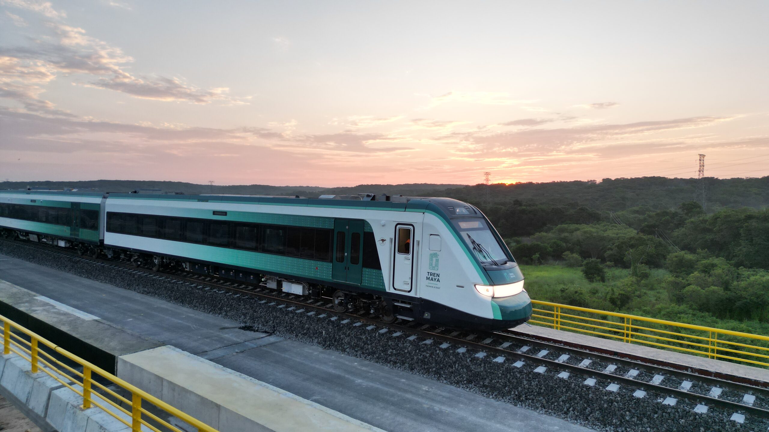Expropiación para el Tren Maya afecta 26 predios en cinco estados del sureste para obras de carga ferroviaria.
