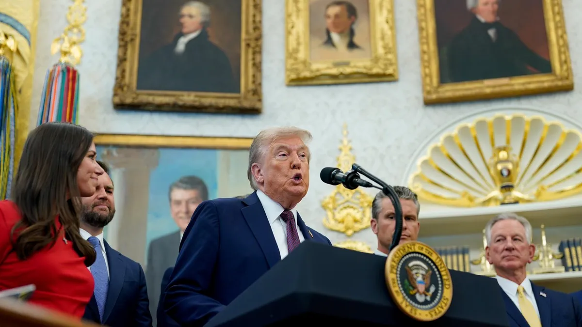 Trump confirma primer ataque estadounidense en Venezuela