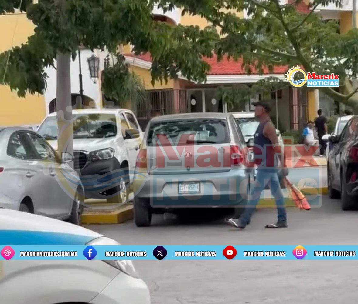 Denuncian cobros irregulares por estacionamiento en el Parque Las Palapas