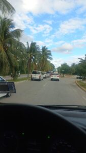 Tráfico en Cancún colapsa accesos a la zona hotelera y la vía 180