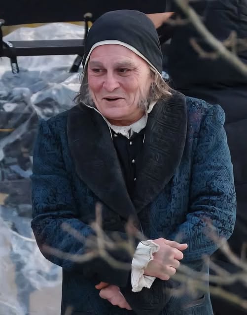 Se filtran imágenes de Johnny Depp como Ebenezer Scrooge en la nueva adaptación de Un cuento de Navidad producida por Paramount.