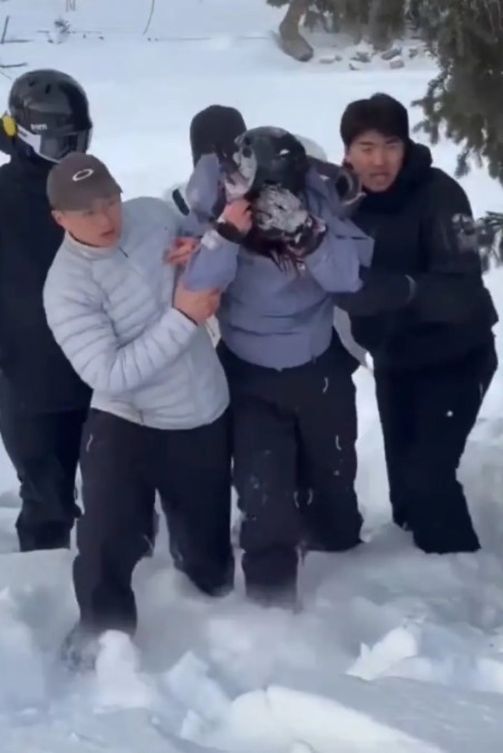 Leopardo de las nieves ataca a esquiadora en el norte de China