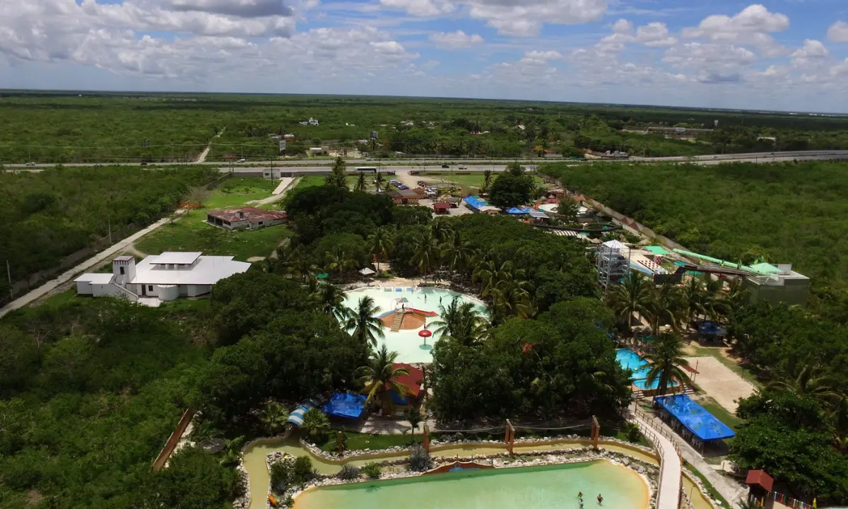El antiguo parque acuático Río Salvaje en Mérida permanece cerrado desde la pandemia y ahora sus terrenos fueron puestos a la venta.
