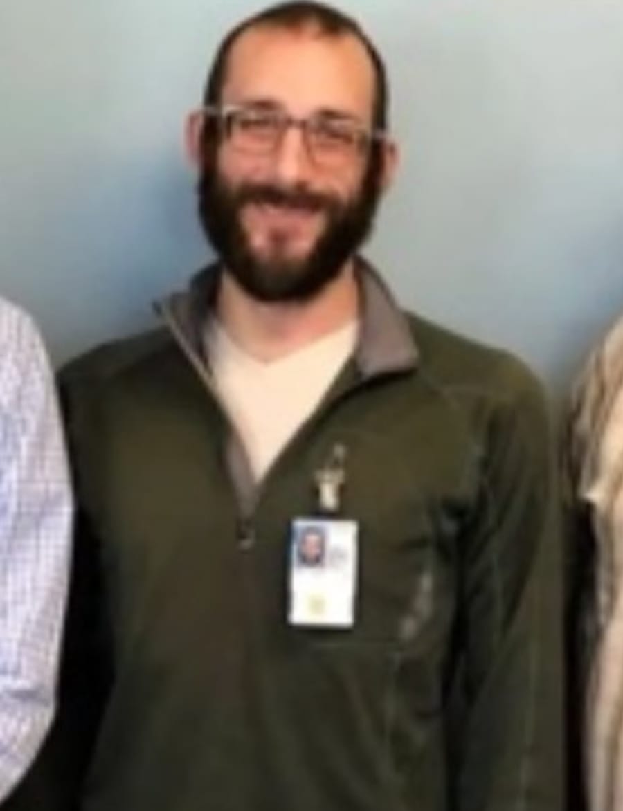 Alex Jeffrey Pretti, ciudadano estadounidense y empleado del sistema de salud de veteranos, fue baleado por agentes federales en el sur de Minneapolis