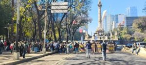 Marcha Antiimperialista provoca pintas y afectaciones viales en Paseo de la Reforma y el Centro de la CDMX
