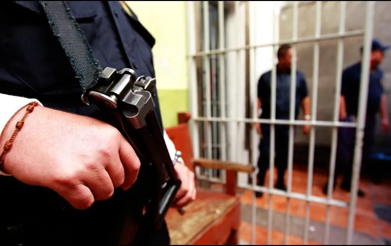 Ola de violencia deja también una fuga de reos en Jalisco, 23 escaparon