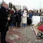 Detienen a seguidores de Navalni en Rusia durante homenaje por su segundo aniversario luctuoso