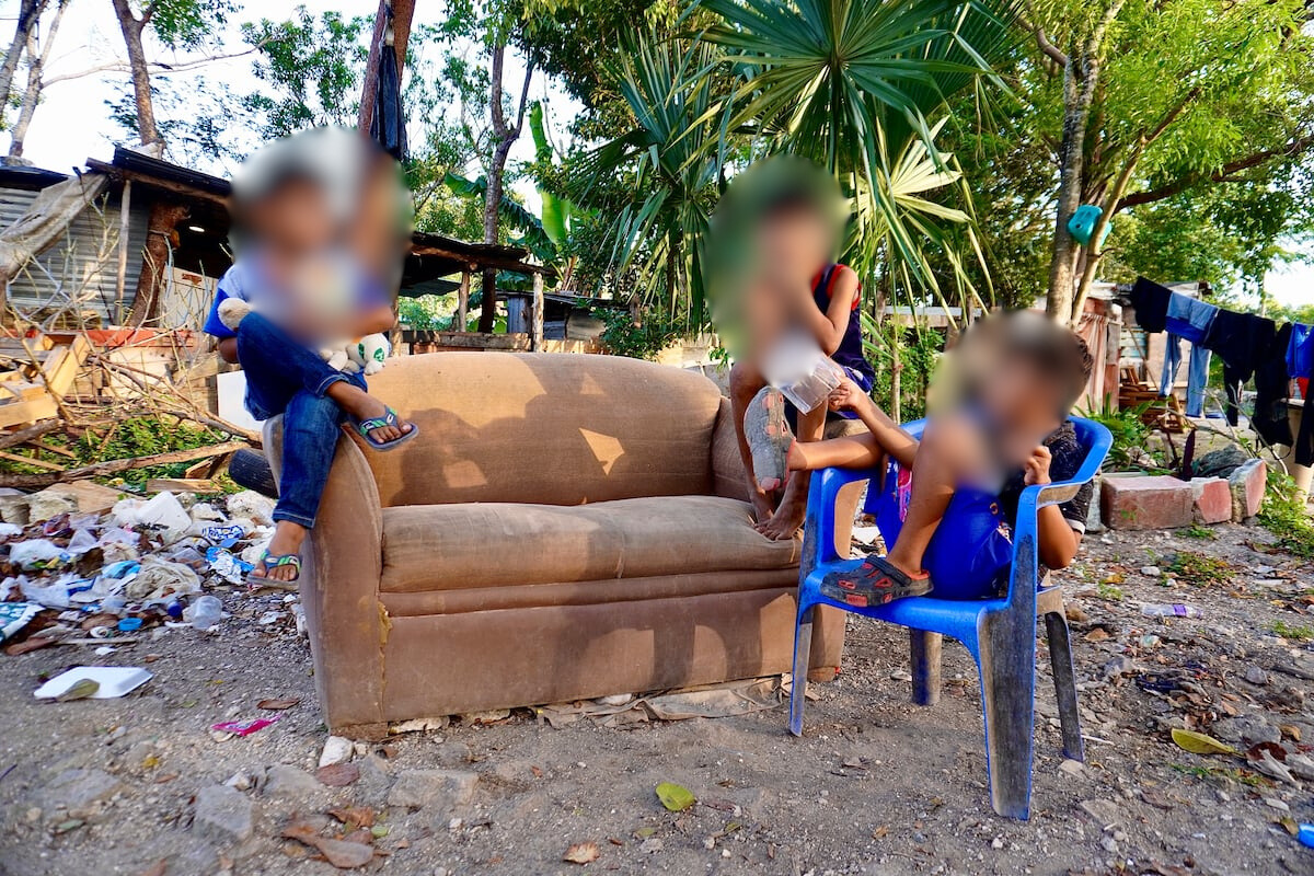 Sicarios reclutan a niños en Cancún por un pago mínimo