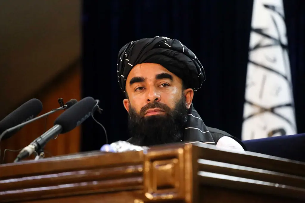 Pakistán lanza ataques aéreos contra campamentos extremistas en la frontera con Afganistán