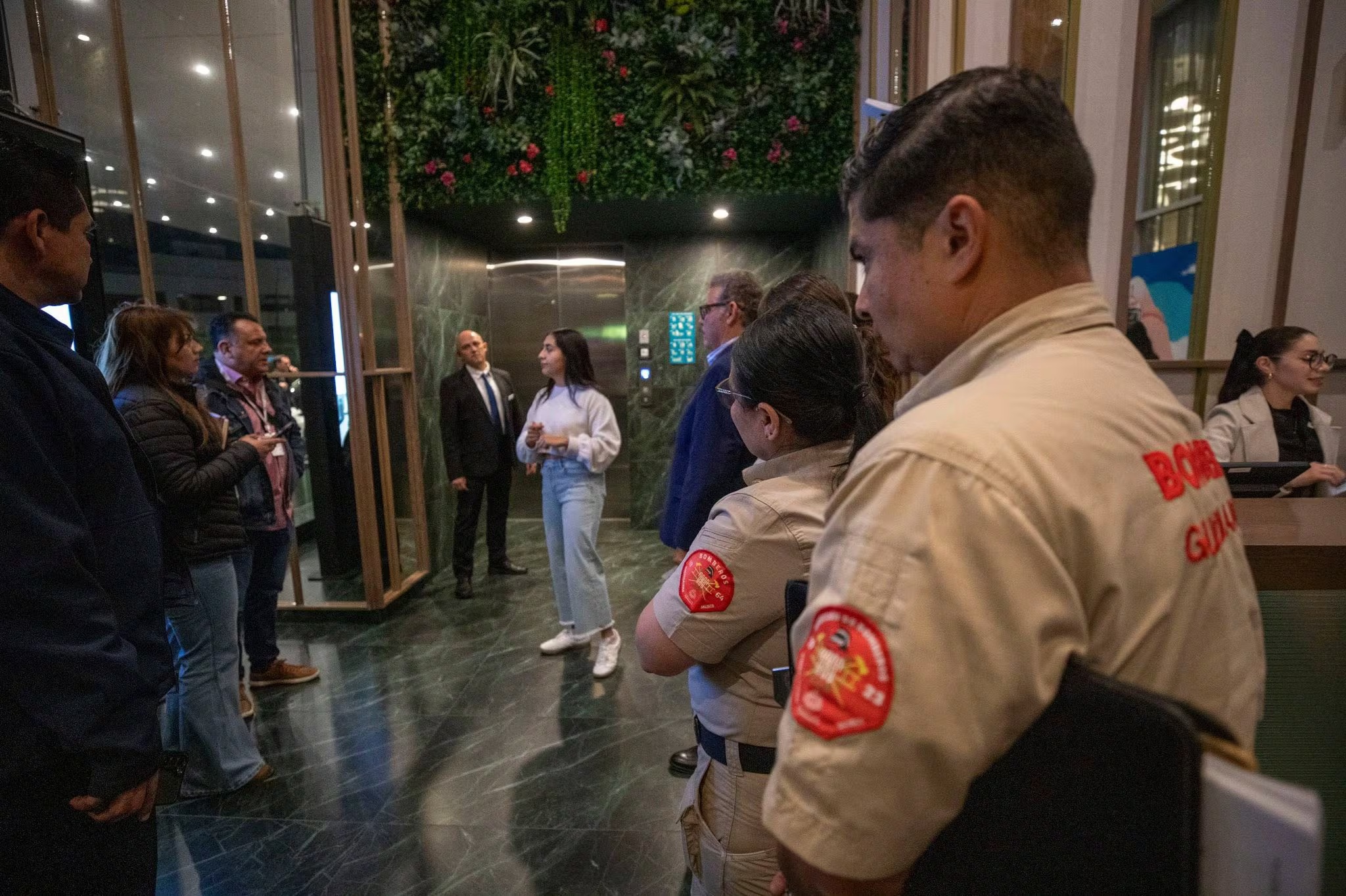 El salto del paracaidista en el Hotel RIU provocó clausura y multas de hasta 150 mil pesos