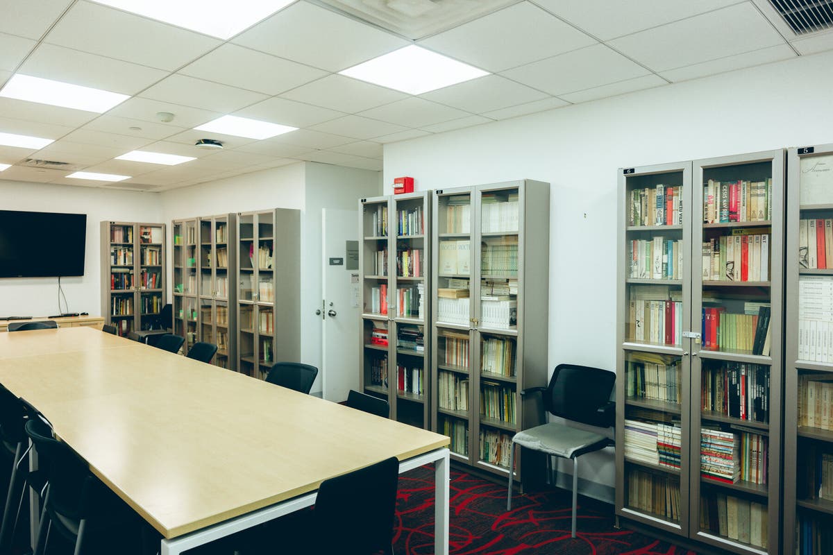 Nueva York alberga una biblioteca de literatura prohibida rusa