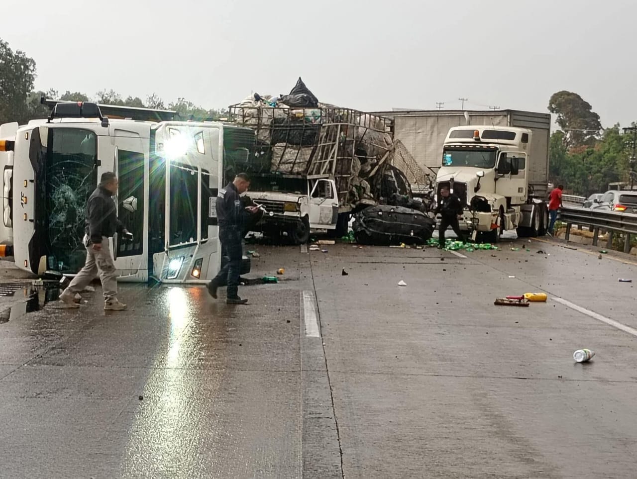 Carambola en la México Querétaro provoca cierre parcial y fuerte tráfico rumbo a CDMX