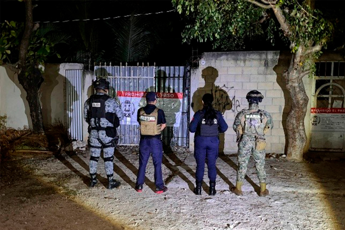 Rescatan a 3 mujeres en bar clandestino de Cancún y aseguran a un hombre