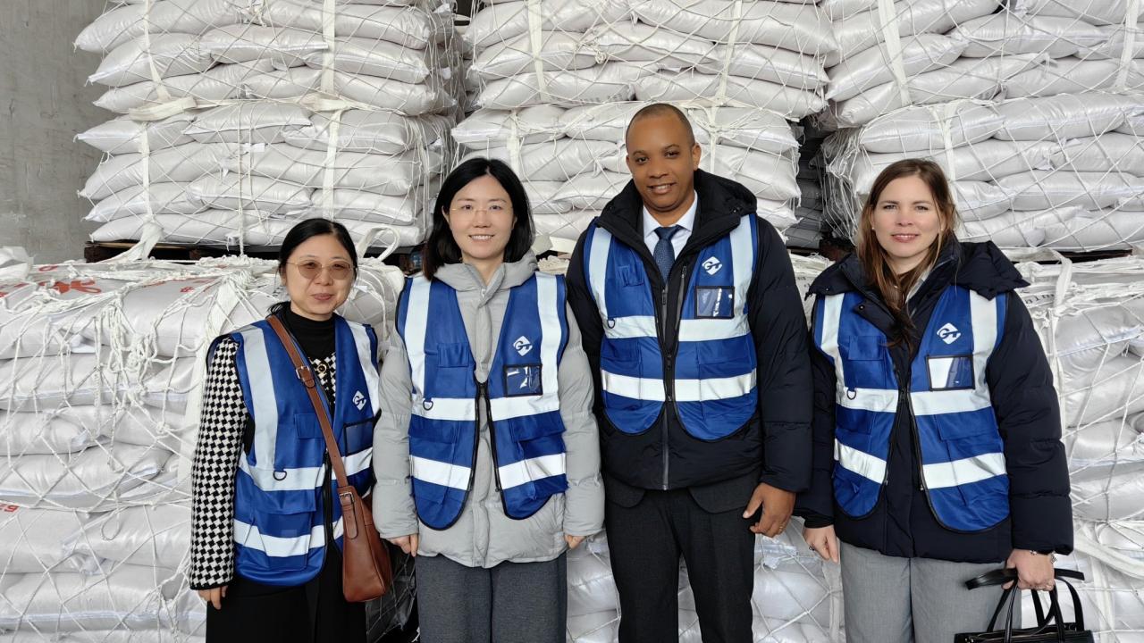 Ayuda humanitaria de China a Cuba