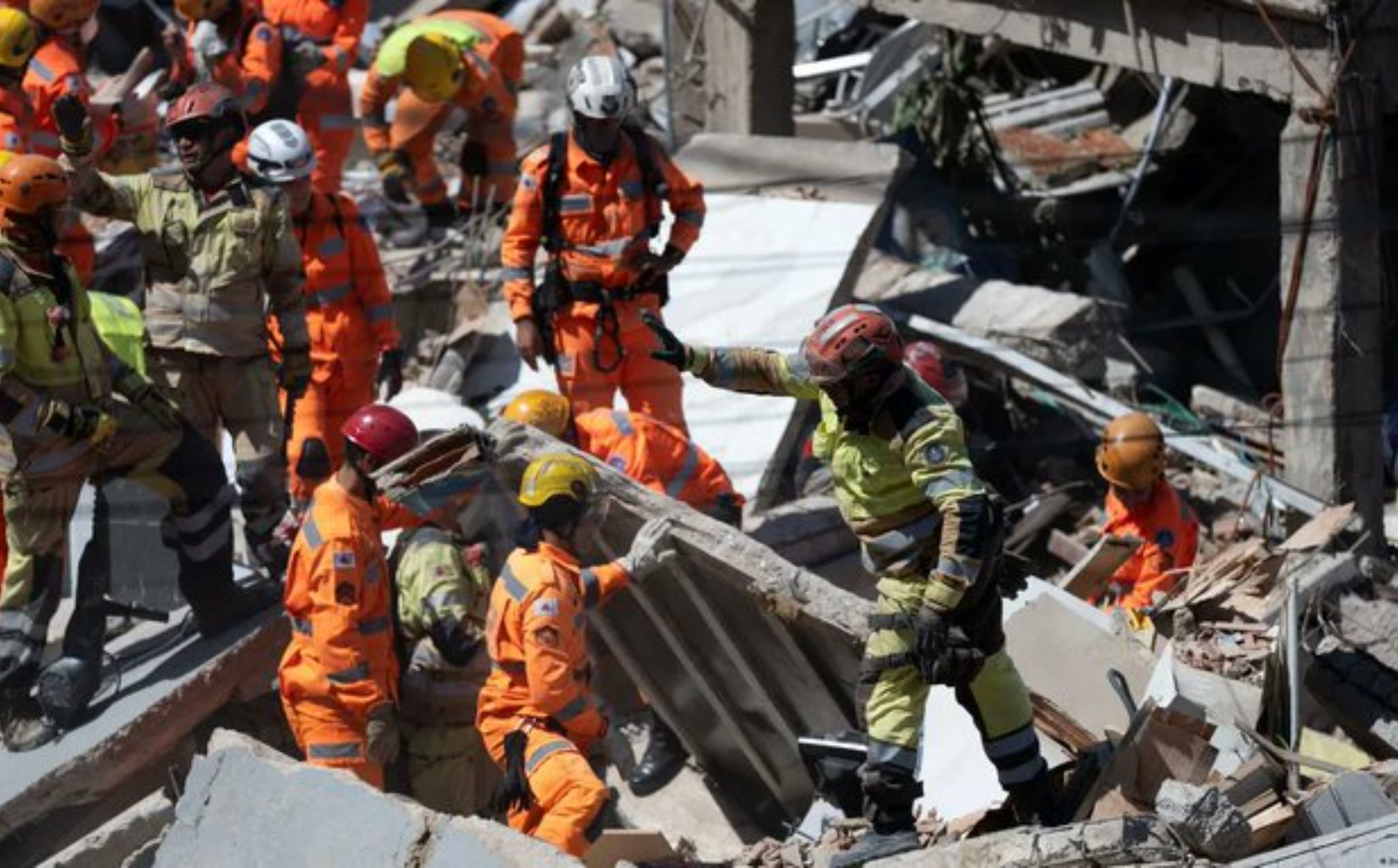 Derrumbe de residencia de ancianos en Brasil