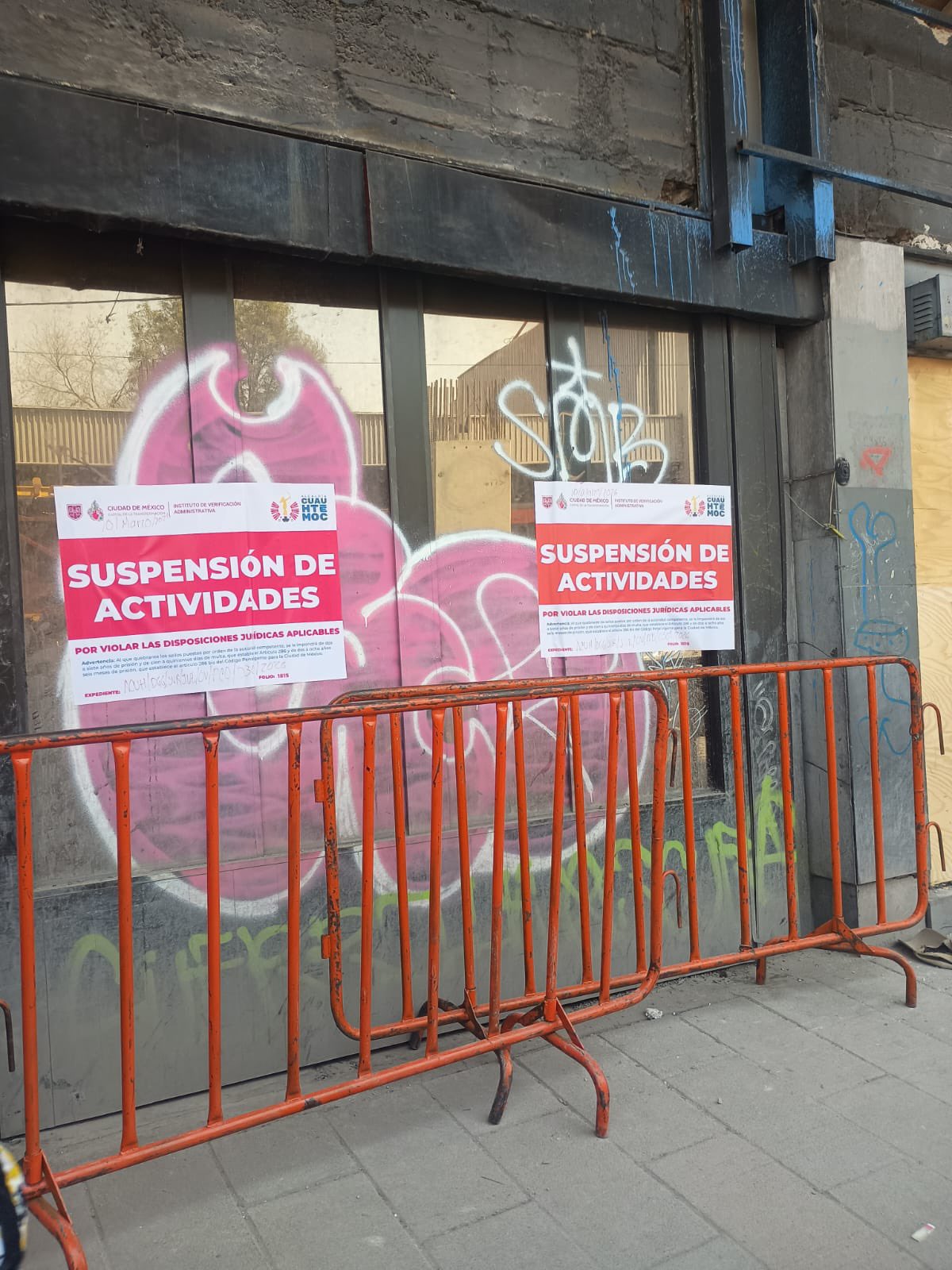 Suspenden edificio colapsado en San Antonio Abad, tras derrumbe que dejó tres muertos