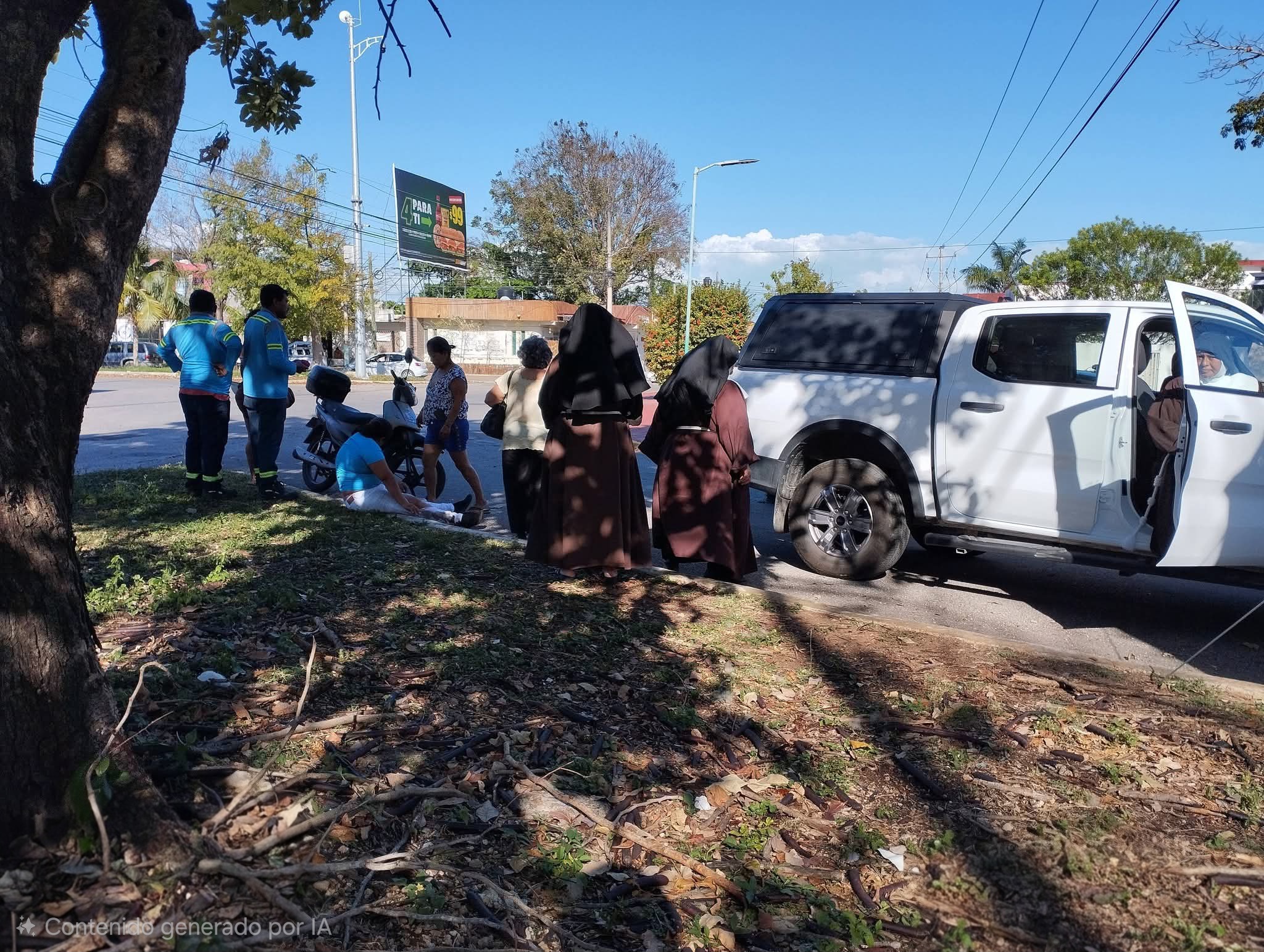 Monjas atropellan a motociclista en la Glorieta de la Libertad de Expresión en Chetumal