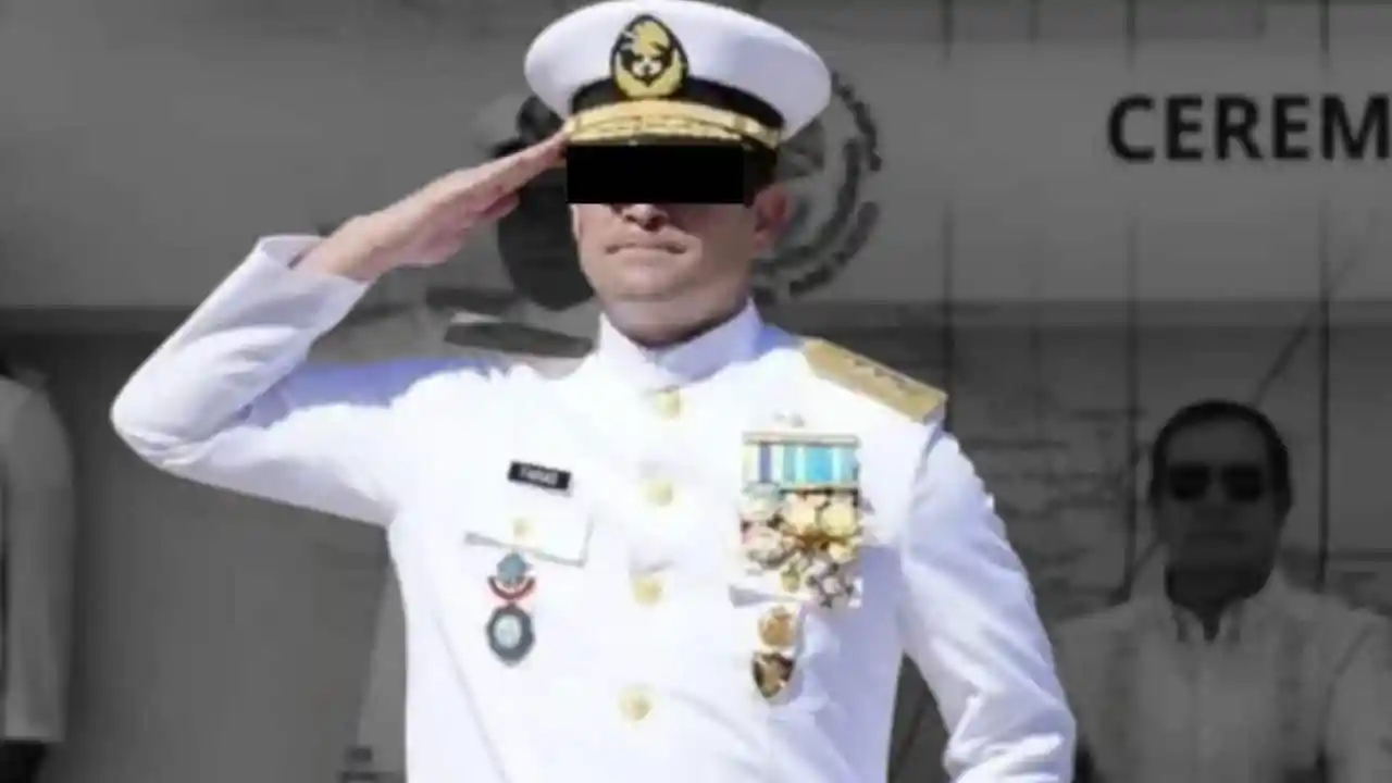 vicealmirante Farías Laguna por caso de huachicol fiscal