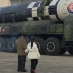 Kim Jong Un y su hija supervisan nueva prueba de misiles en Corea del Norte