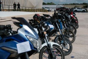 Mara pide denunciar cobros ilegales por devolución de vehículos robados en Quintana Roo