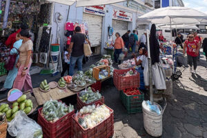 Economía informal en México crece y emplea a más de 16 millones de personas en el tercer trimestre de 2025