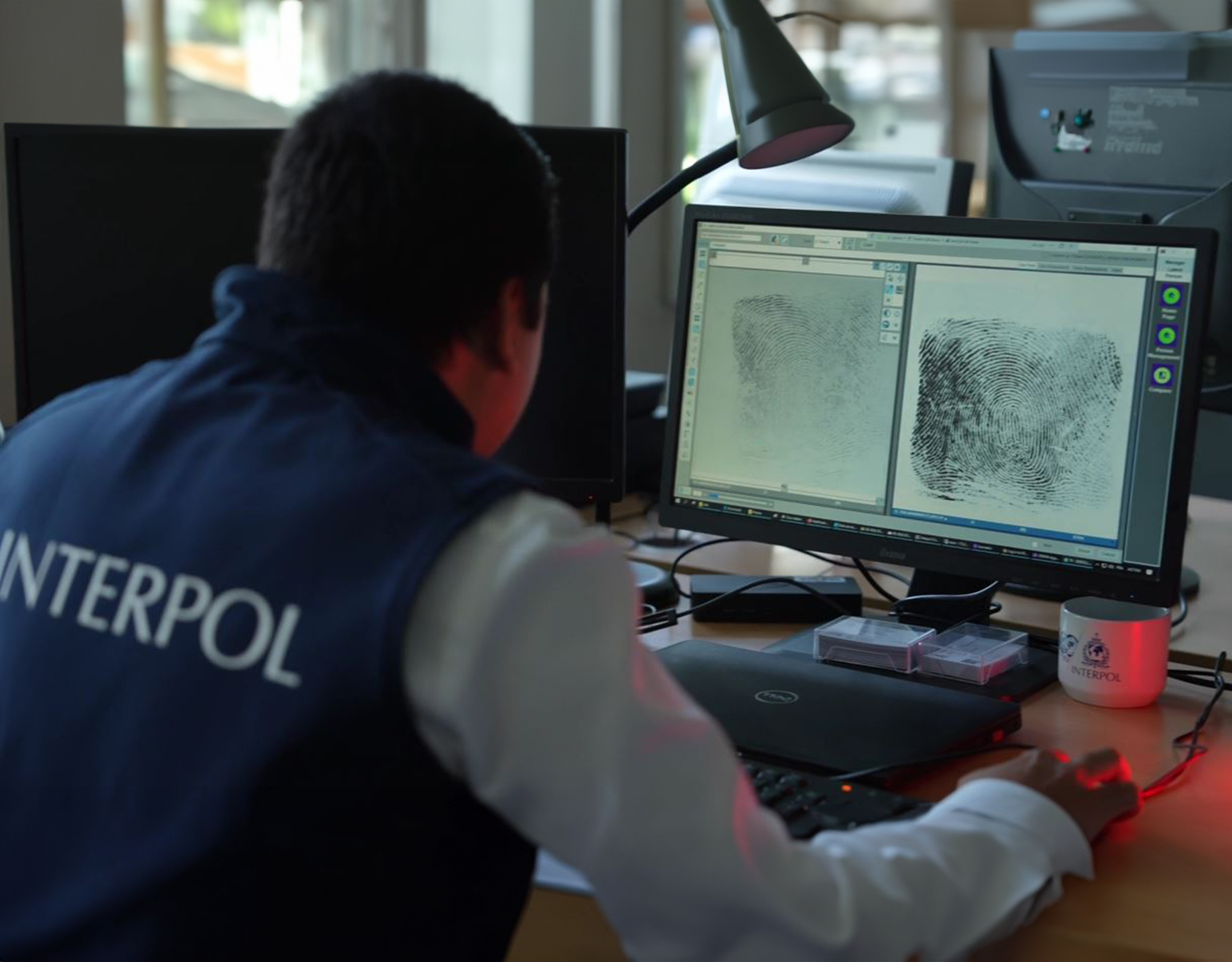 Interpol alerta por fraude financiero impulsado por la inteligencia artificial