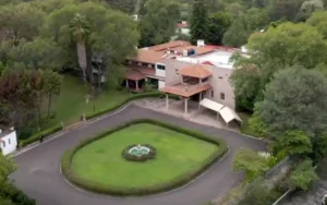Conoce cómo era la residencia de Silvano Aureoles con habitaciones blindadas túnel secreto y helipuerto.