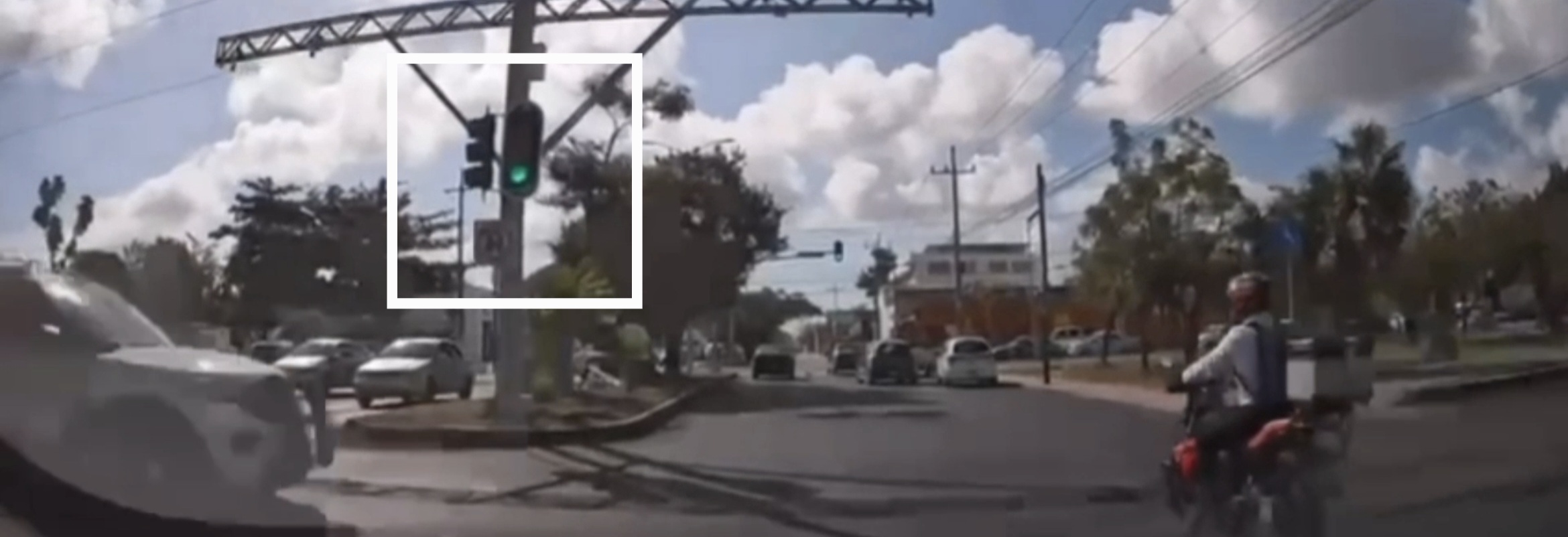 Fiscalía investigará accidente entre patrulla y motociclista en Cancún