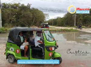 Lluvias agravan los baches en las avenidas del norponiente de Cancún