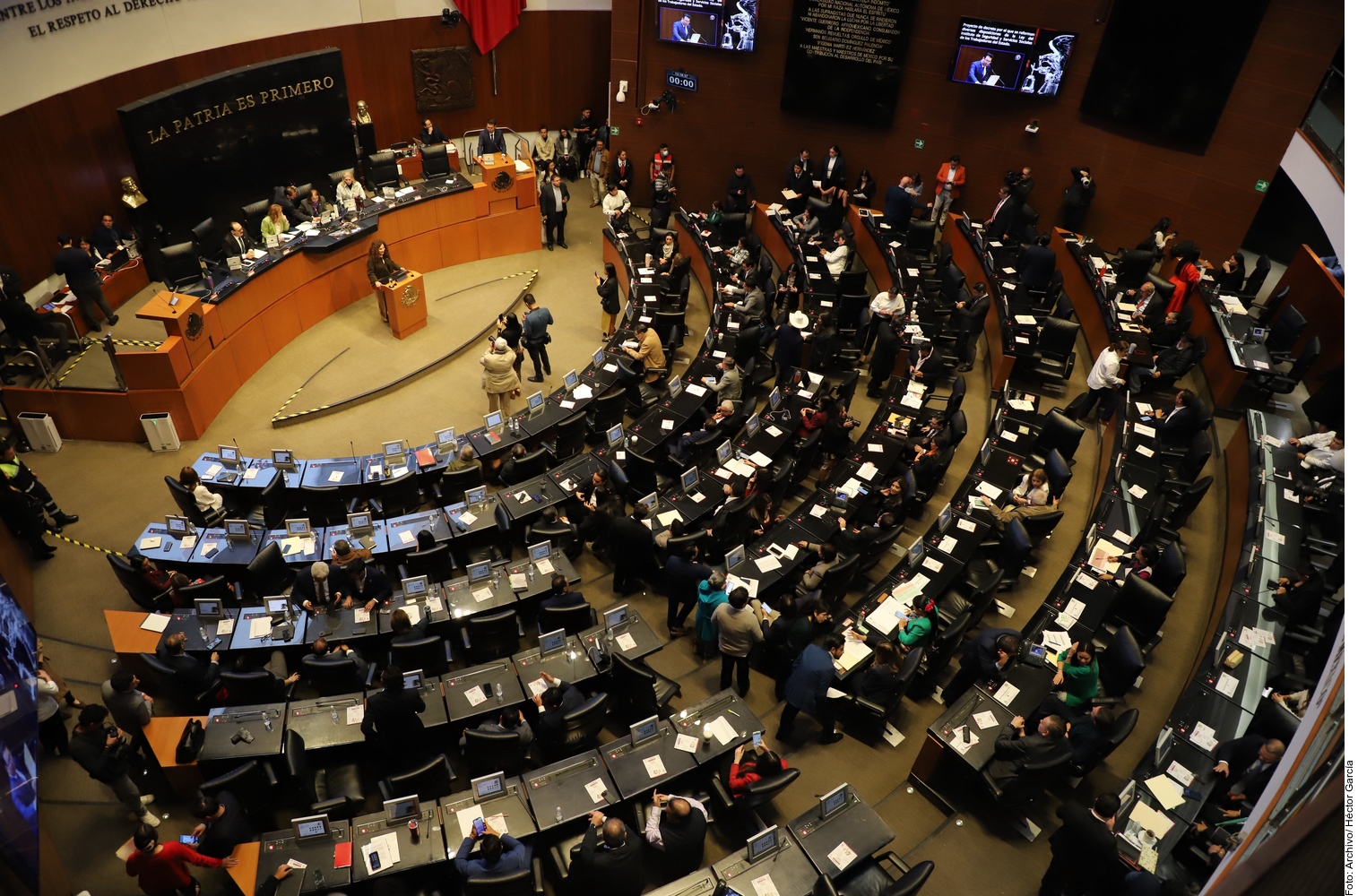 Senado urge a congresos estatales garantizar los derechos de las mujeres