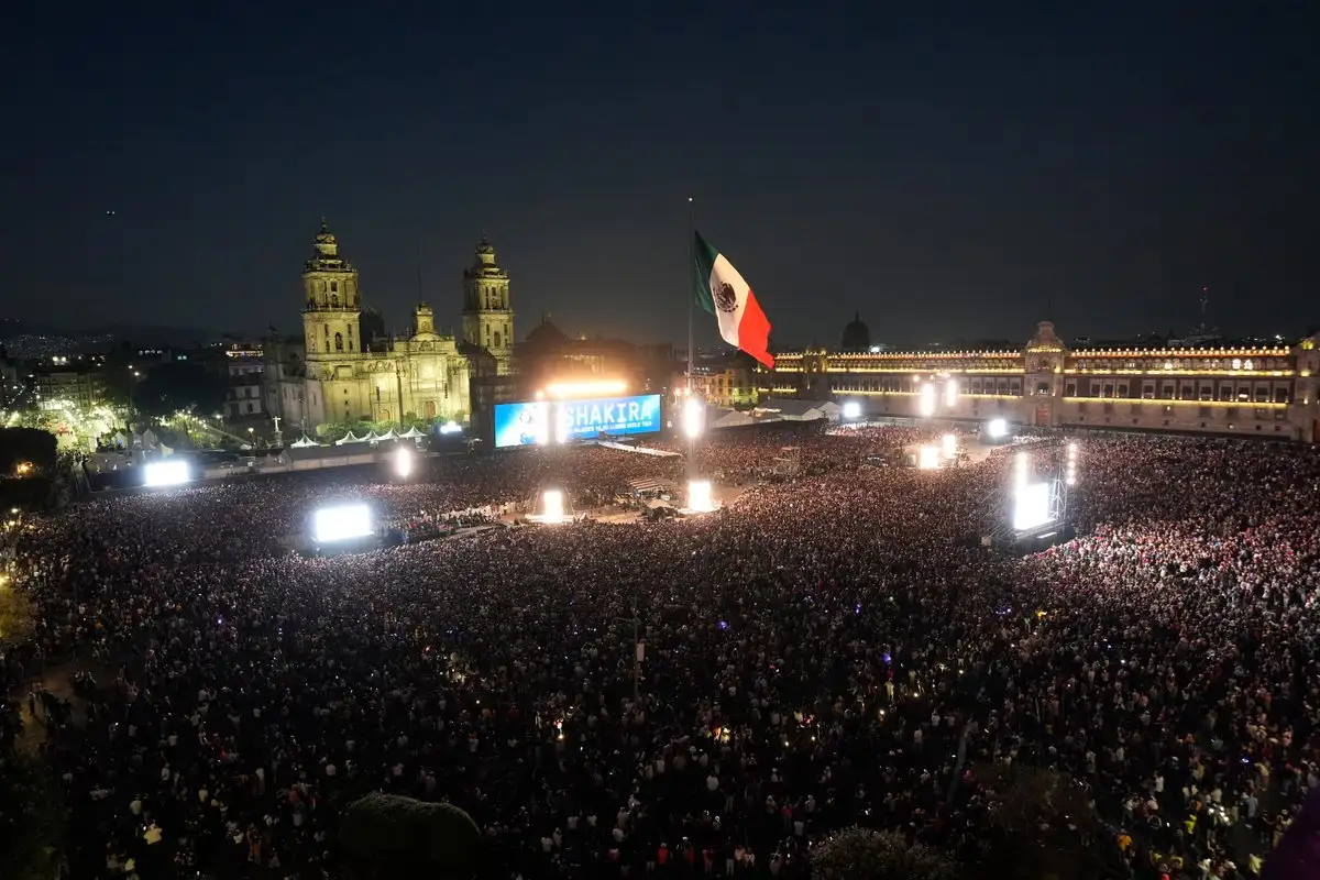 Shakira en el Zocalo