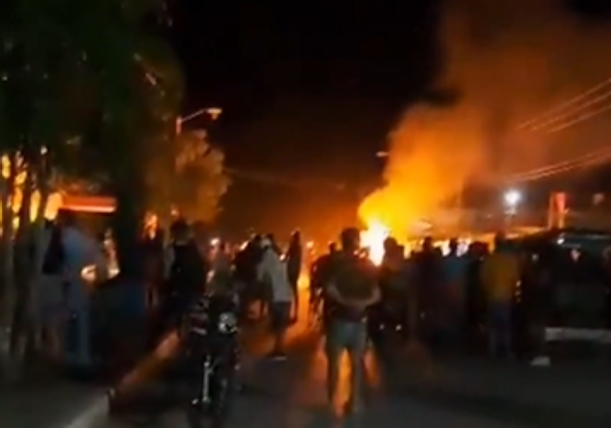 Protestas en Cuba derivan en toma de sede del Partido Comunista