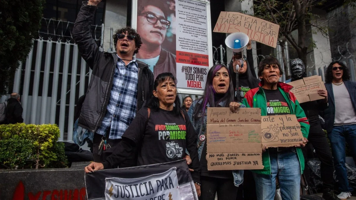 Realizan anticoncierto Axe Ceremonia para exigir justicia por las víctimas