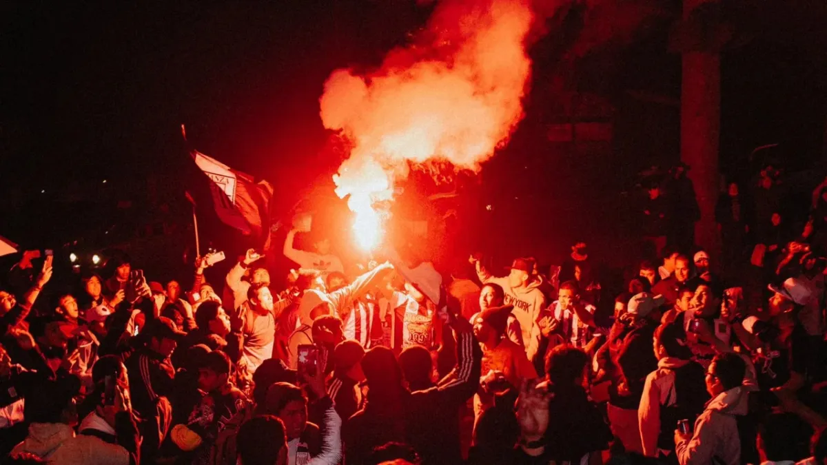 Aglomeración de hinchas en Perú deja un muerto y 60 heridos