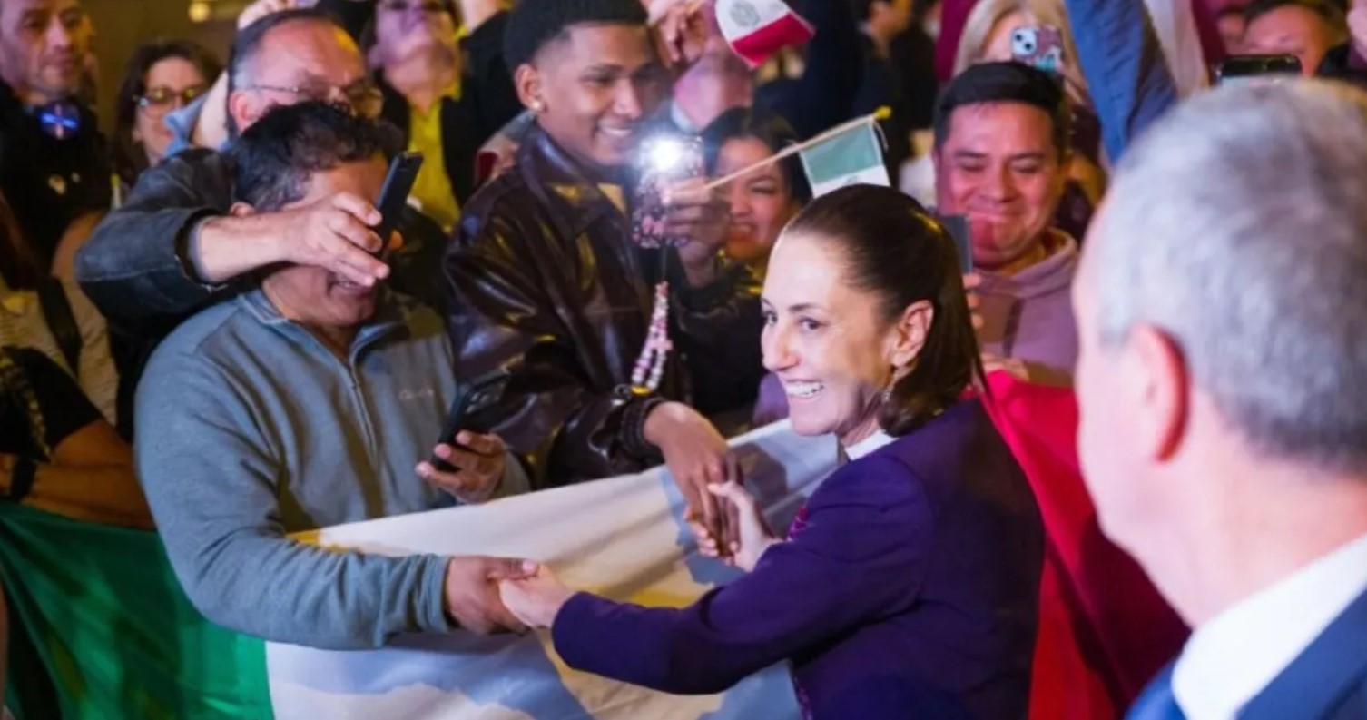 Sheinbaum llega a Barcelona y es recibida por mexicanos con música y porras