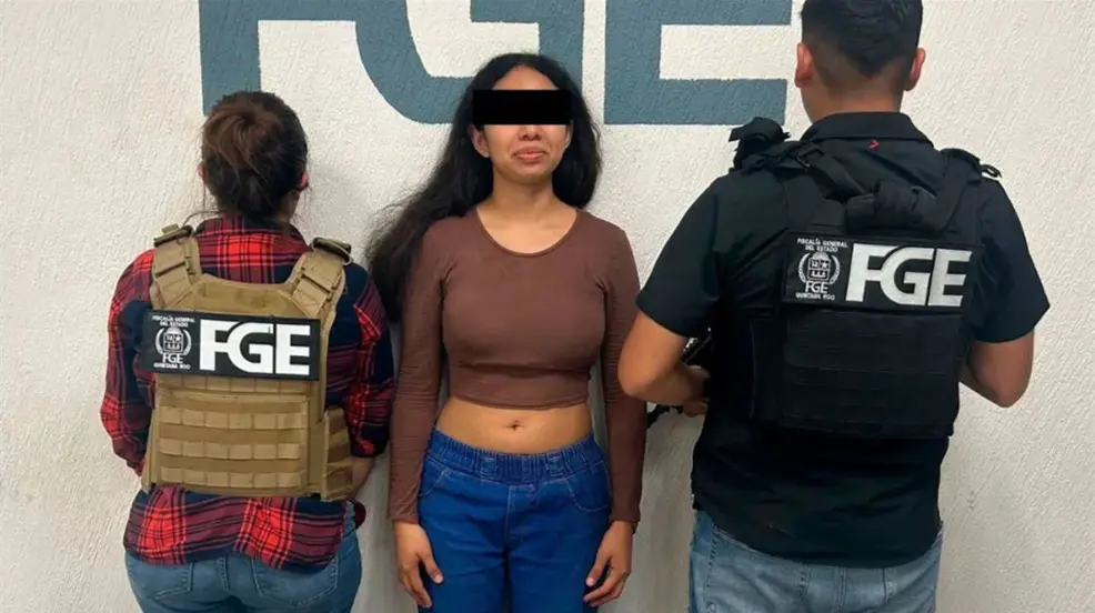 mujer armada Playa Carmen