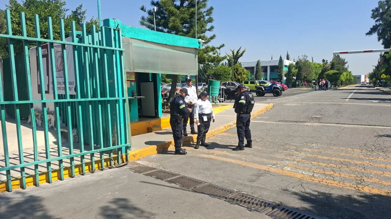 Tecnologico de Eccatepec fue hllado en u bote de basura un recien nacido: