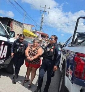 ¡Indignante! Policías de Cozumel se graban presuntamente burlándose de una víctima 