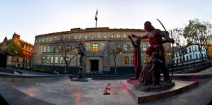 Suprema Corte avala congelamiento de cuentas sin orden judicial