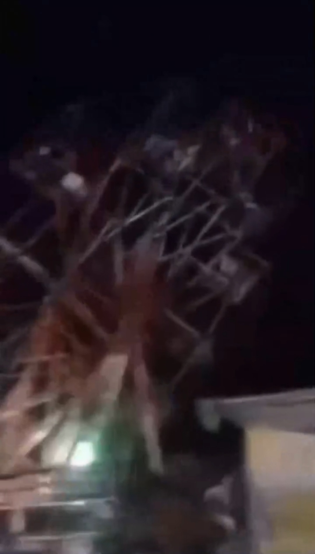 Colapsa rueda de la fortuna de 18 metros de altura en India y deja 37 heridos